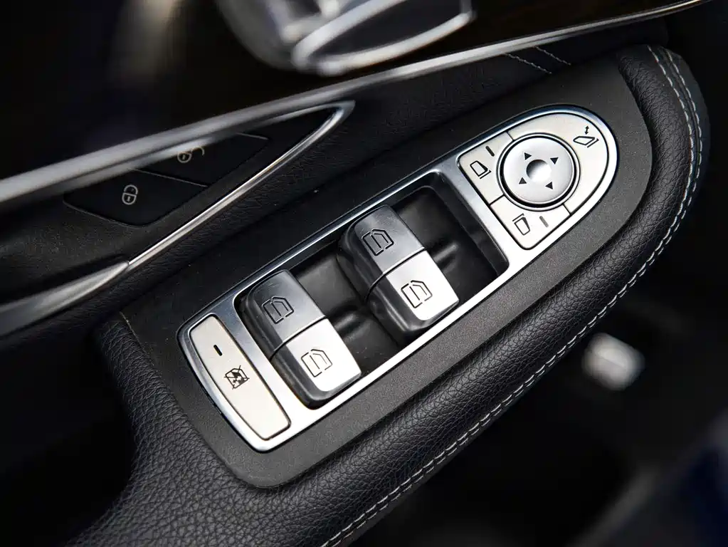 Mercedes-Benz GLC 2016 — фото 11