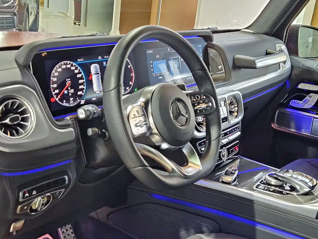 Mercedes-Benz G-Class 2025 — фото 17