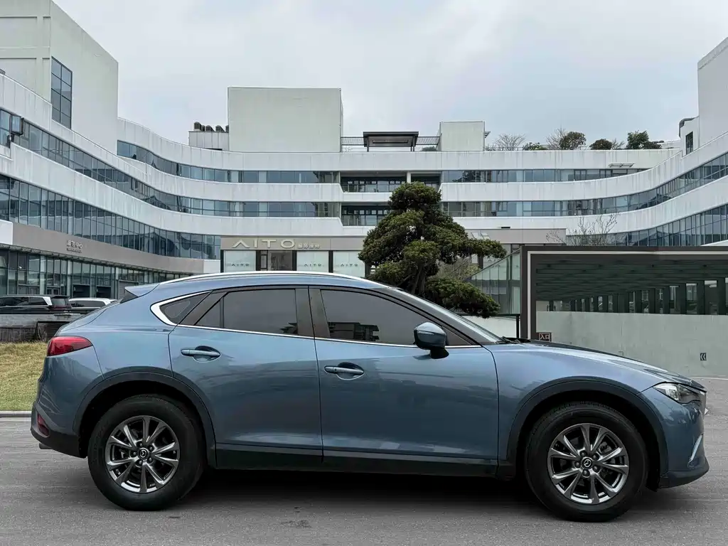 Mazda CX-4 2019 — фото 13