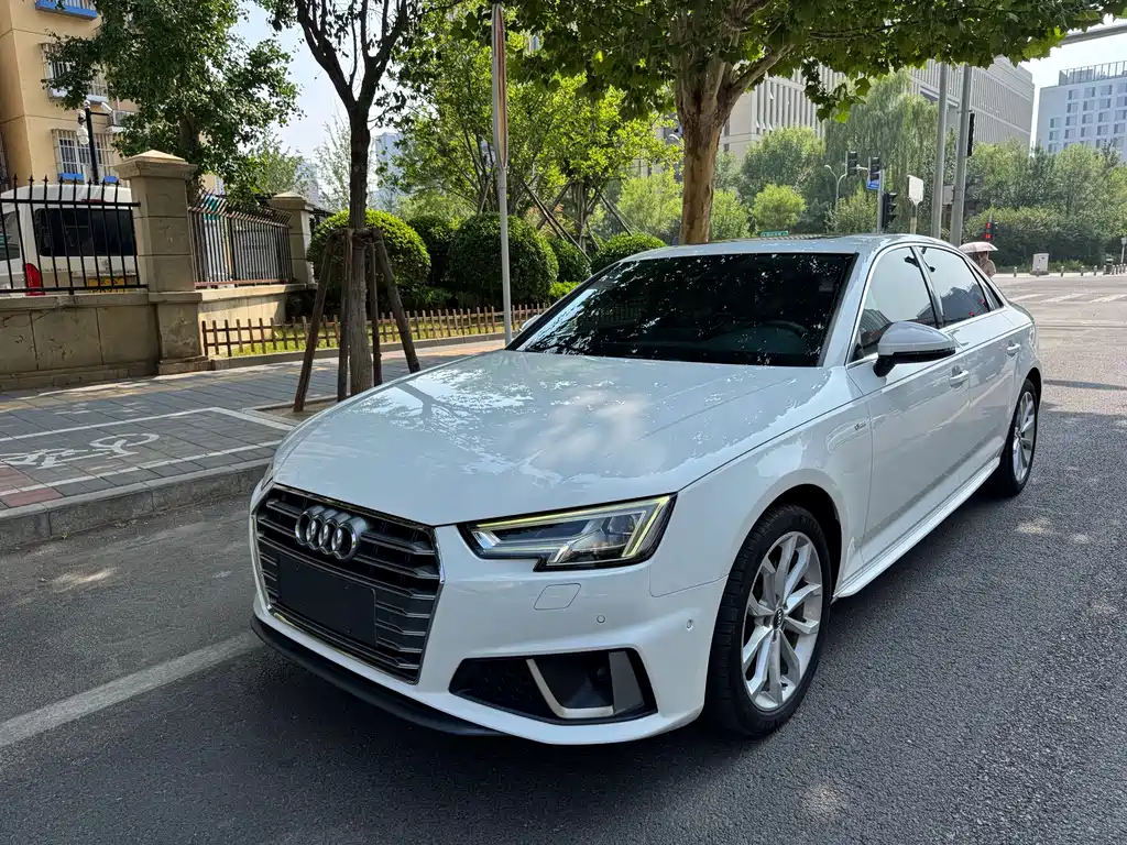 Audi A4L 2019