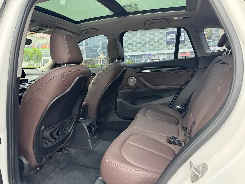 BMW X1 2021 — фото 13