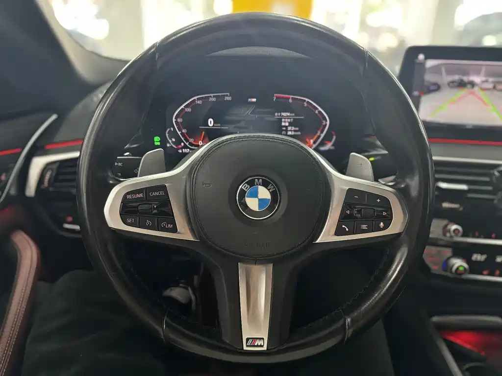 BMW 5 Series 2021 — фото 10