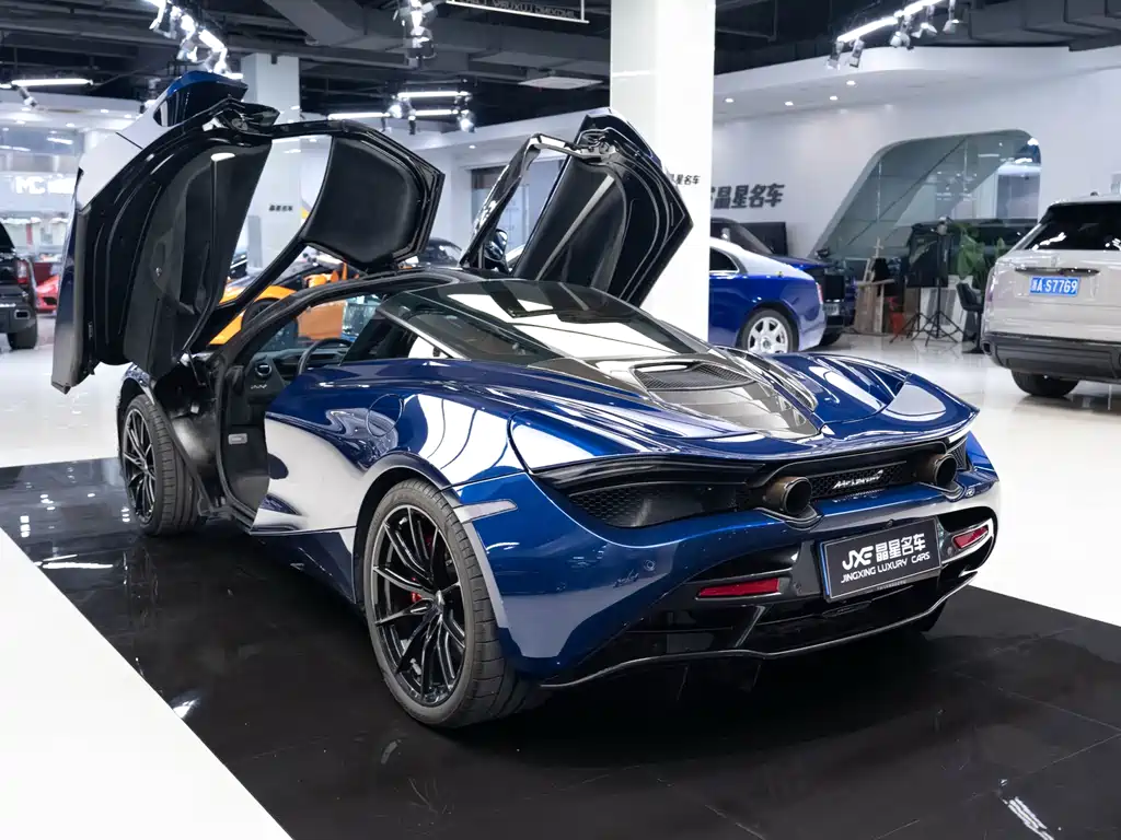 McLaren 720S 2020 — фото 9