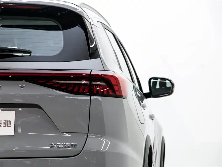 Chery Tiggo 8 PRO NEV 2025 — фото 29