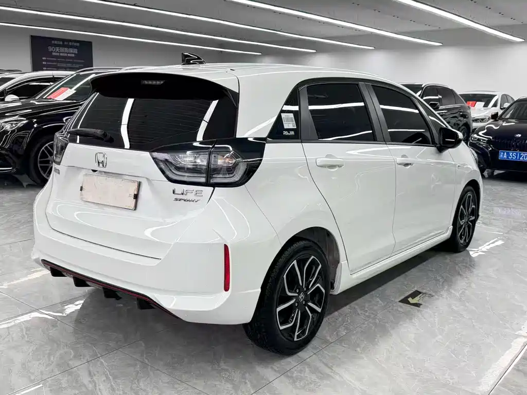 Honda LIFE 2023