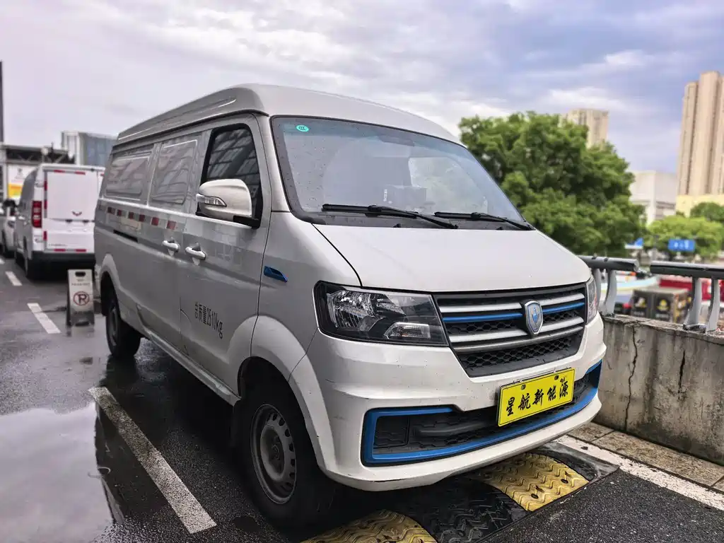 Jinbei Hiace EV 2022 — фото 2