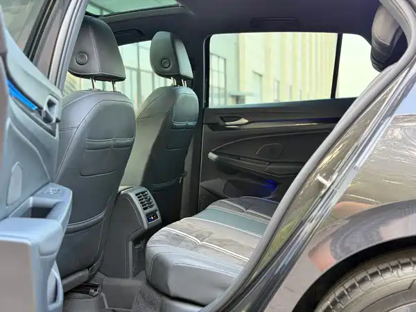 Volkswagen Golf 2022