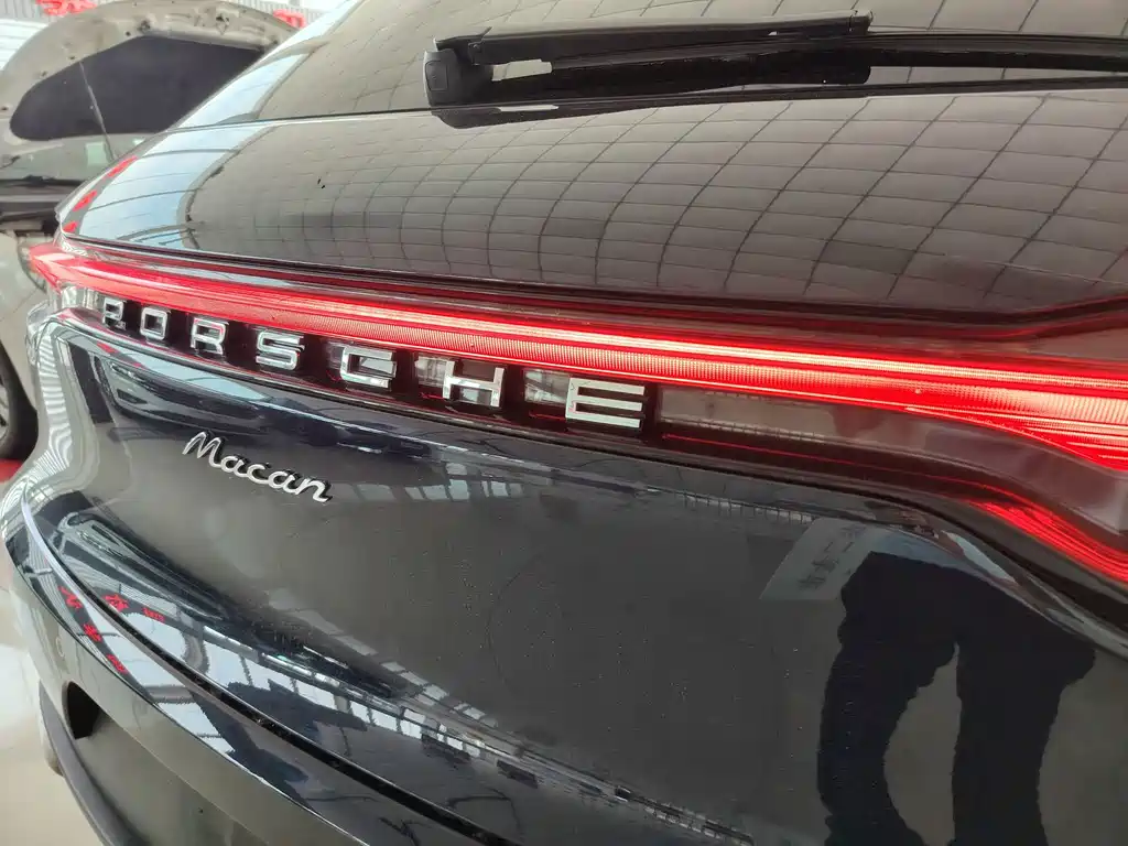 Porsche Macan 2021 — фото 15