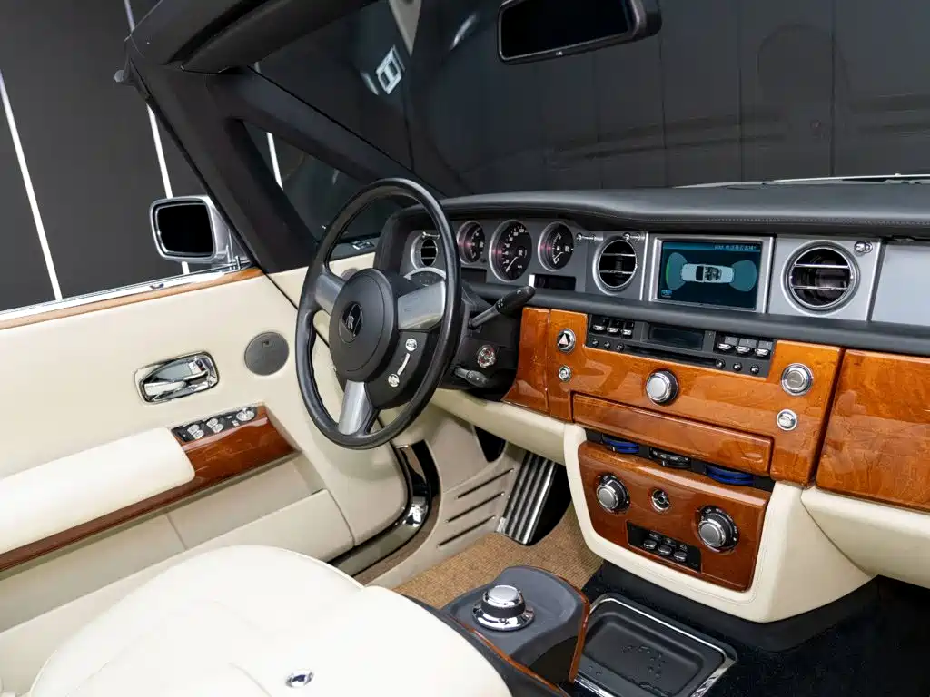 Rolls-Royce Phantom 2009 — фото 15
