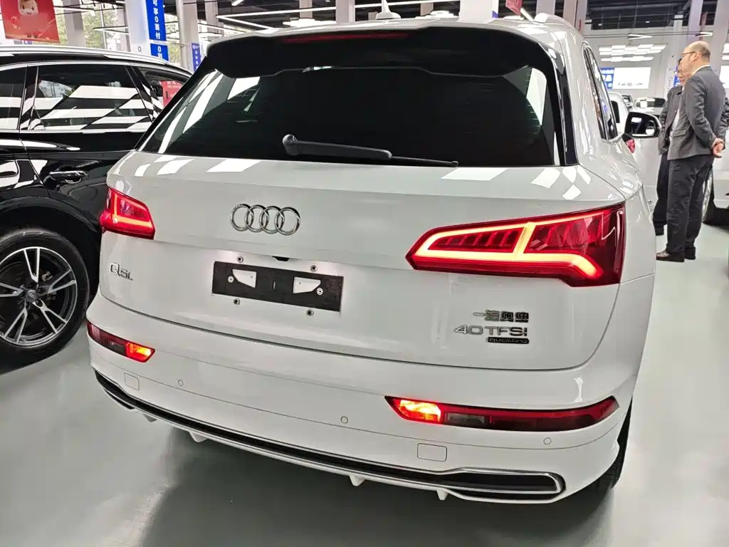 Audi Q5L 2019 — фото 6