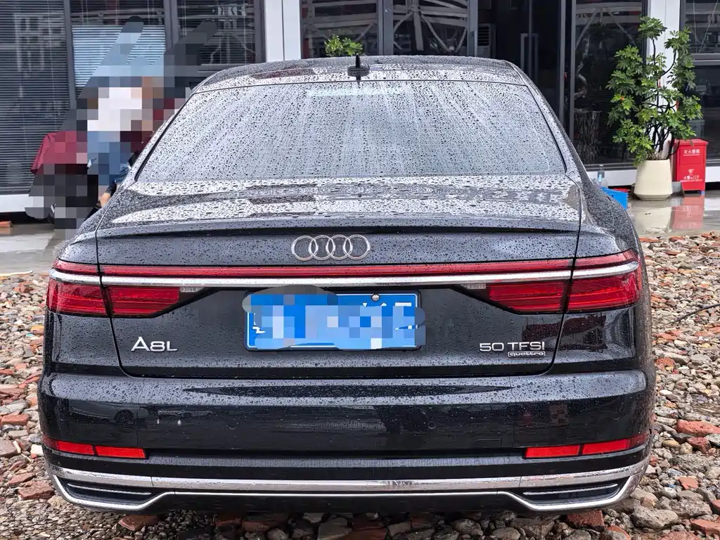 Audi A8 2022