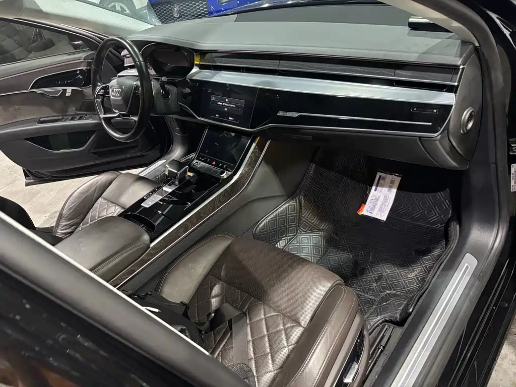 Audi A8 2022