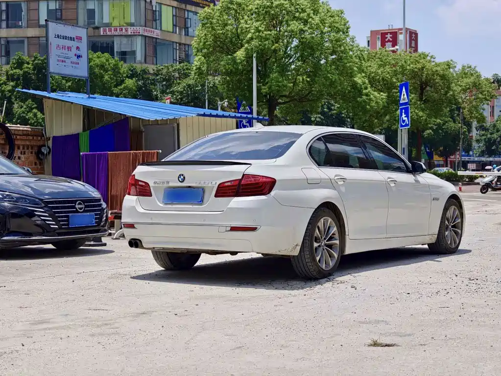 BMW 5 Series 2014 — фото 10