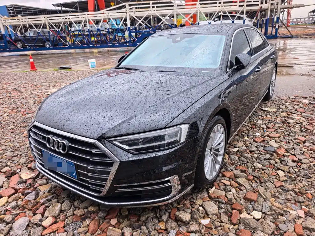 Audi A8 2022