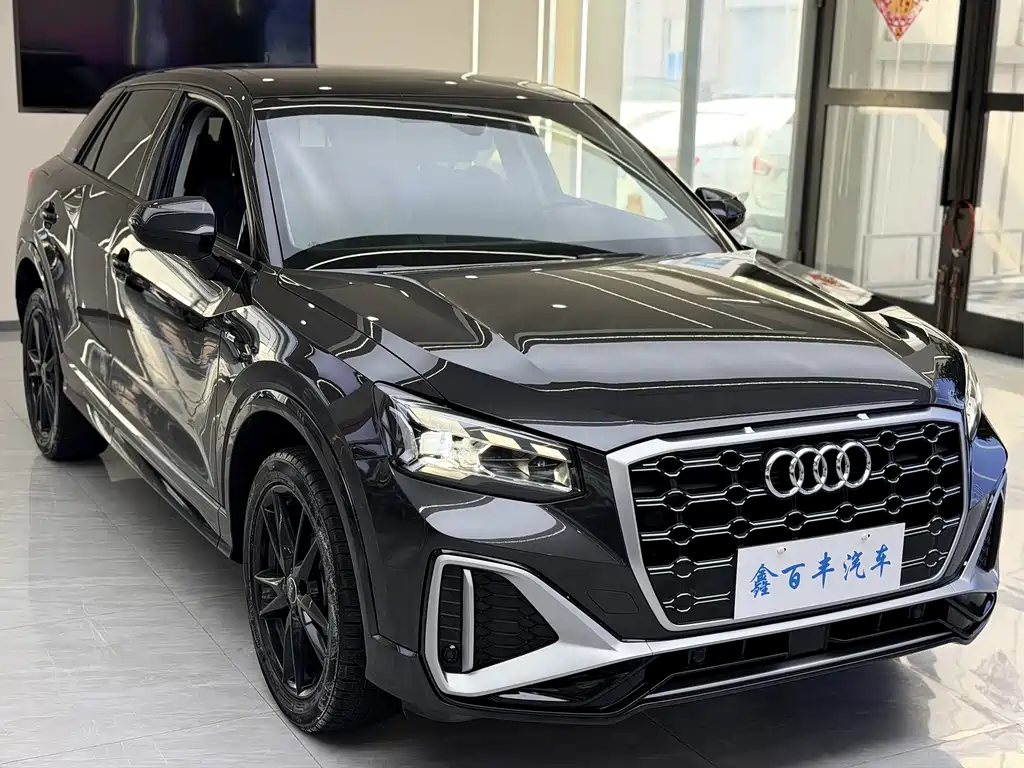 Audi Q2L 2022 — фото 3