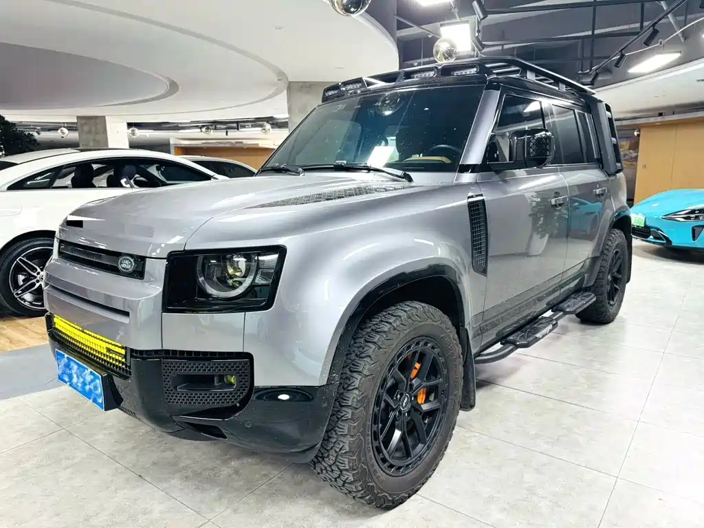 Land Rover Defender 2023 — фото 1
