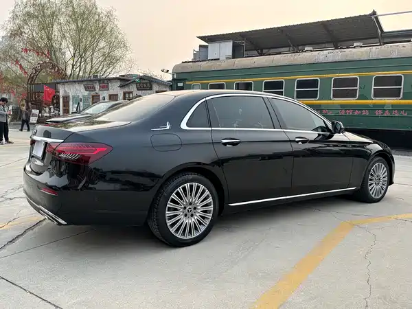 Mercedes-Benz E-Class 2022