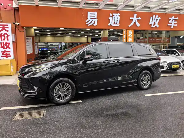 Toyota Sienna 2021