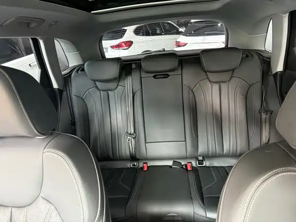 Audi Q5L 2022
