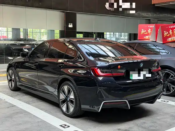 BMW i3 2024