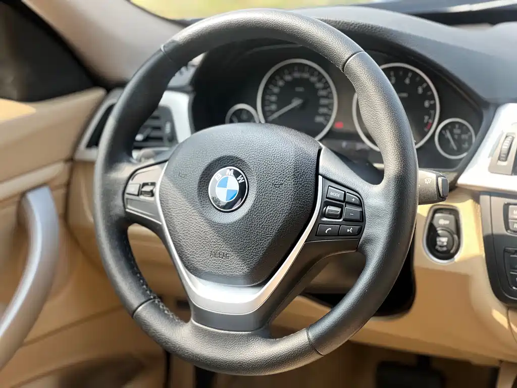 BMW 3 Series GT 2014 — фото 11