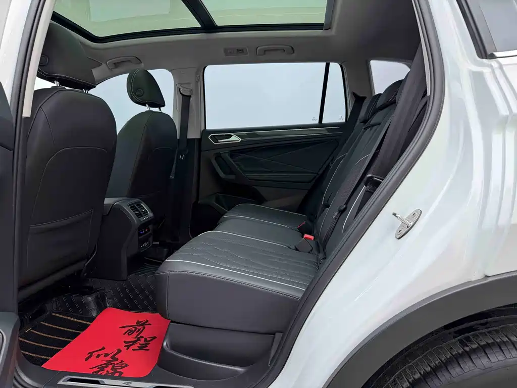 Volkswagen Tiguan L 2023 — фото 21