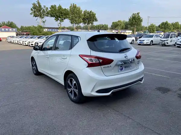 Nissan Tiida 2016