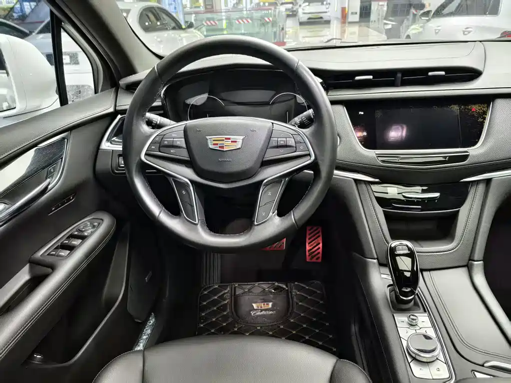 Cadillac XT5 2021 — фото 10