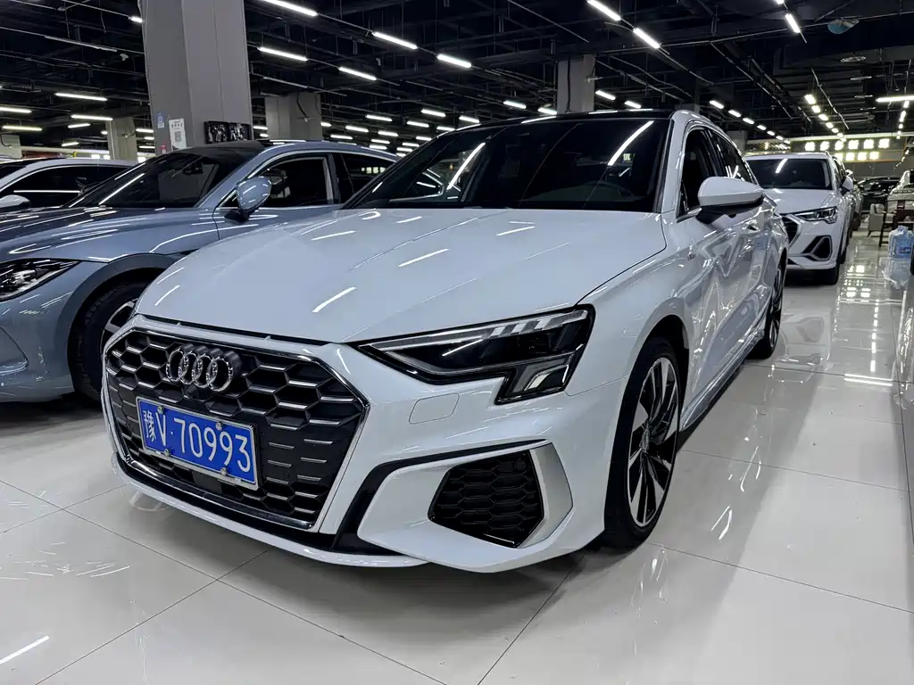 Audi A3 2022 — фото 11