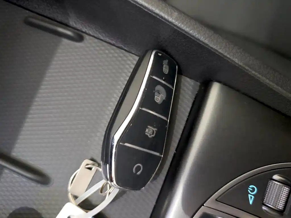 BYD Seal 05 DM-i 2025 — фото 9