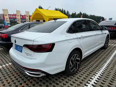 Volkswagen Sagitar 2023