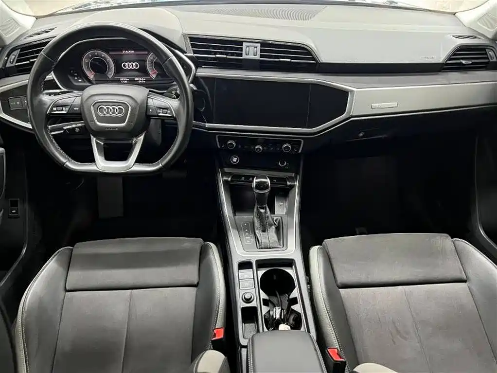 Audi Q3 2022 — фото 15