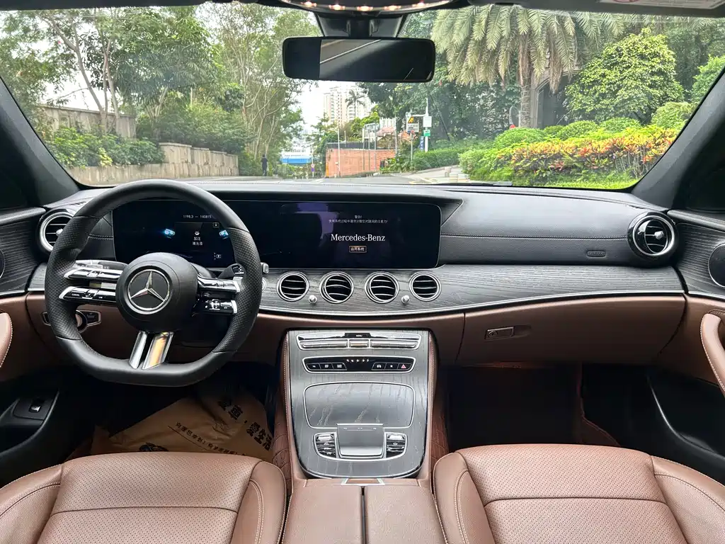 Mercedes-Benz E-Class 2020 — фото 15