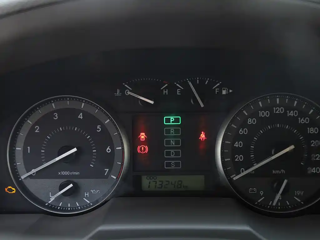 Toyota Land Cruiser 2015 — фото 25