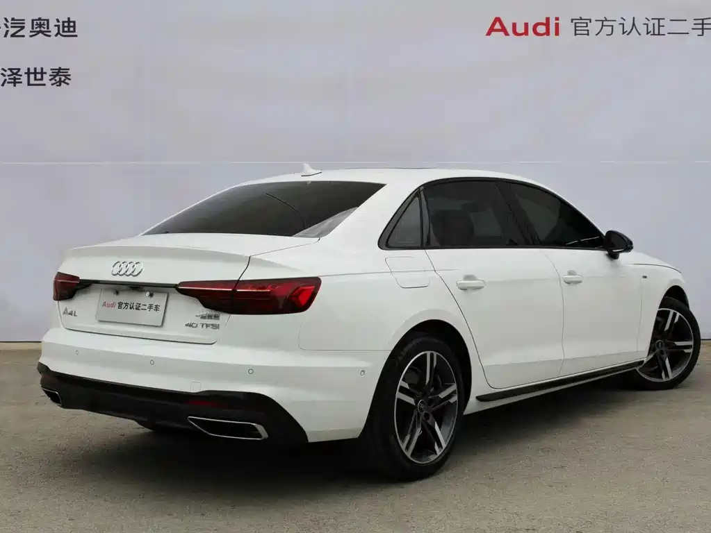 Audi A4L 2023 — фото 3