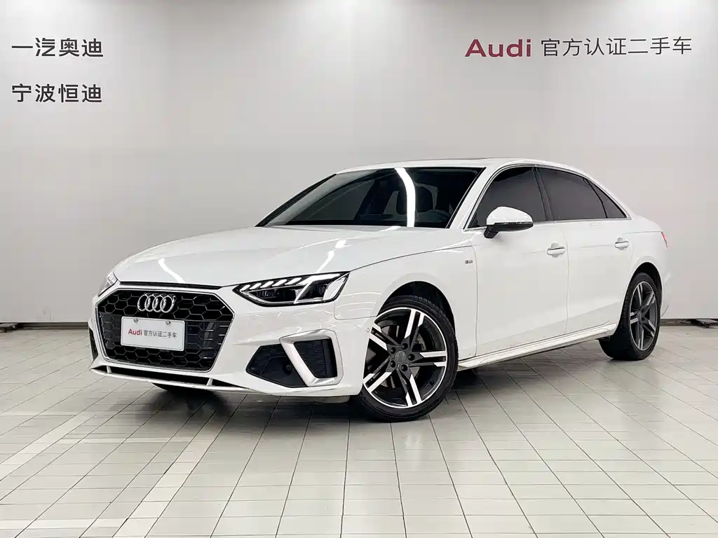 Audi A4L 2023 — фото 1