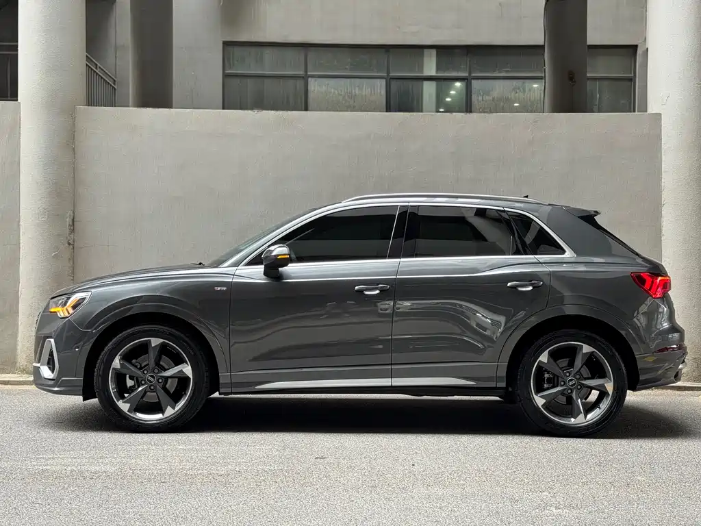 Audi Q3 2022