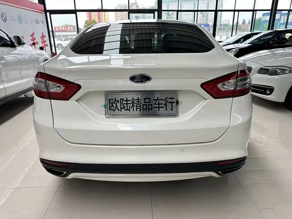 Ford Mondeo 2013 — фото 10