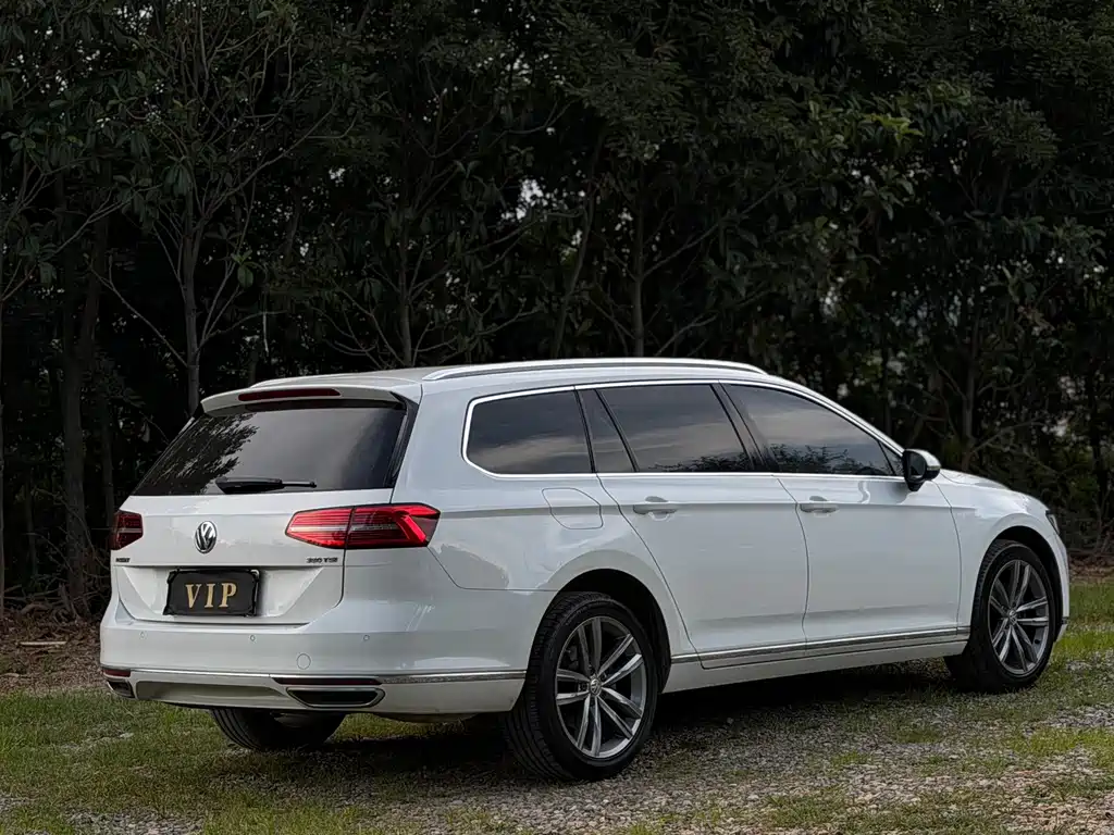 Volkswagen Viloran 2017 — фото 12