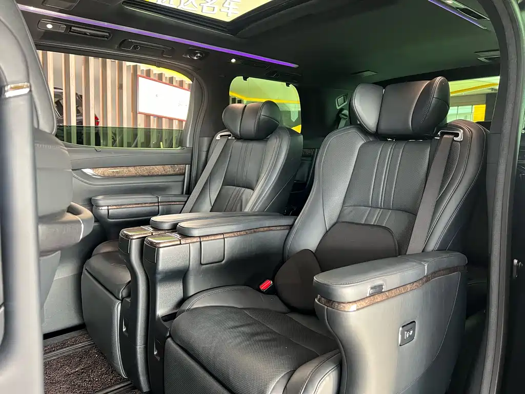 Toyota Vellfire 2022