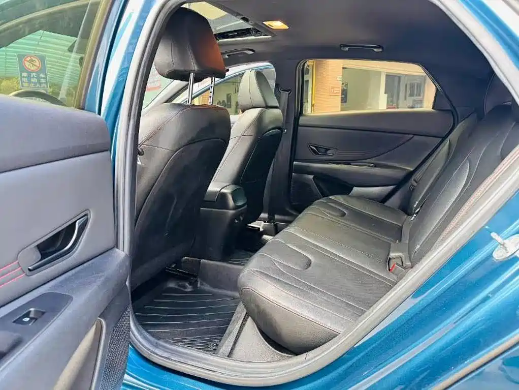 Hyundai Elantra 2021