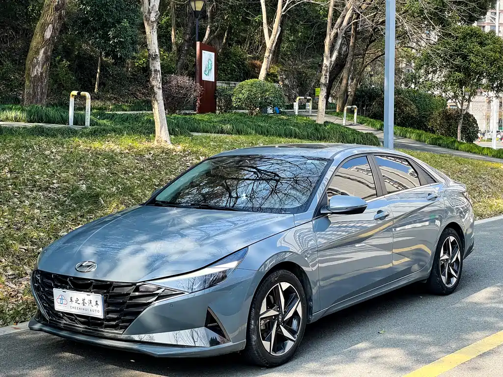 Hyundai Elantra 2021 — фото 2