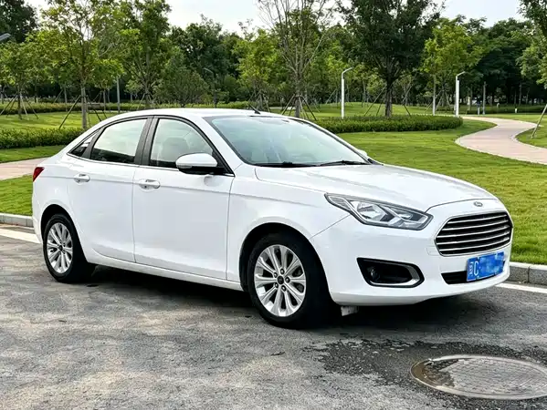 Ford Escort 2015