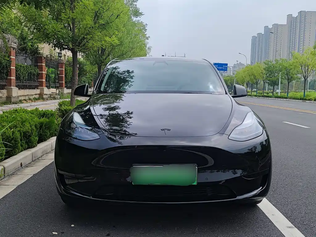 Tesla Model Y 2022 — фото 16