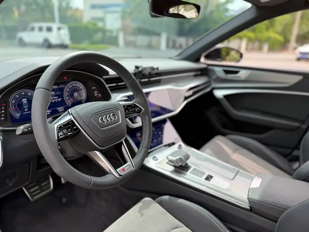 Audi A6L 2023