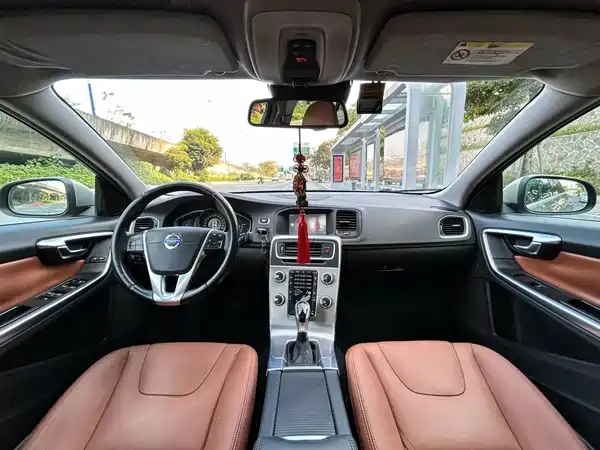 Volvo S60 2015