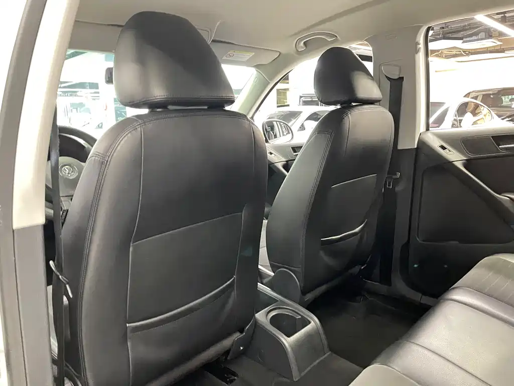 Volkswagen Tiguan 2015 — фото 28