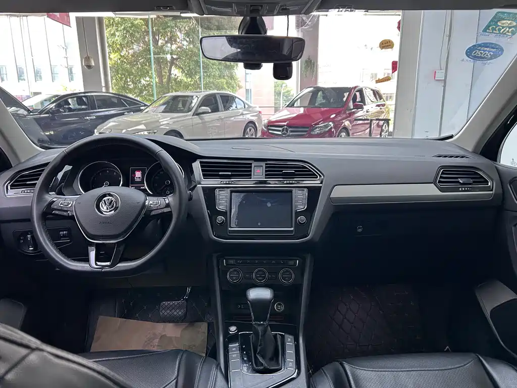 Volkswagen Tiguan L 2018 — фото 20