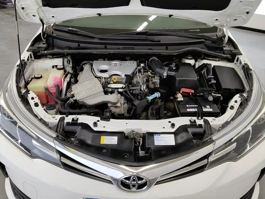 Toyota Corolla 2018 — фото 10