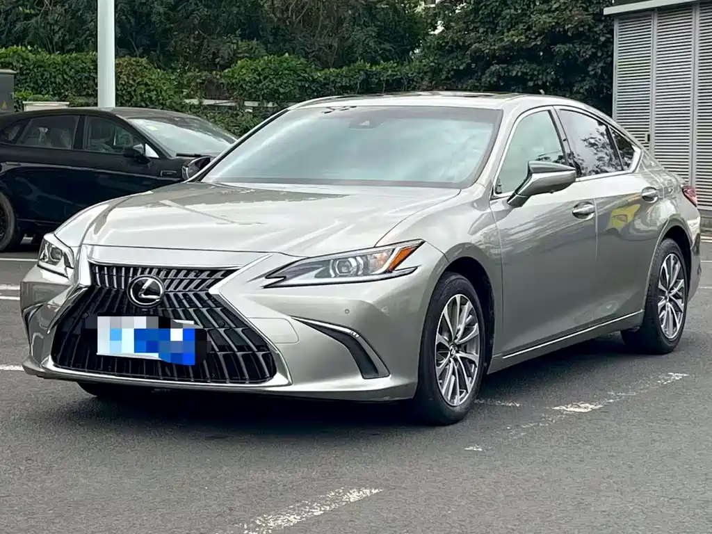 Lexus ES 2022 — фото 10